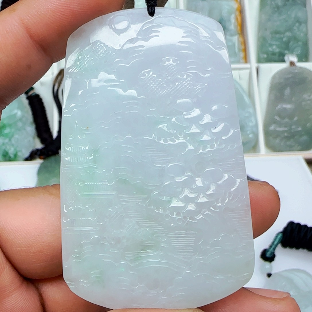 翡翠颈饰未镶嵌，