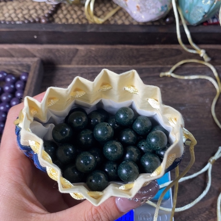 泥塑梦灵1.2瑕疵珠香包约50克