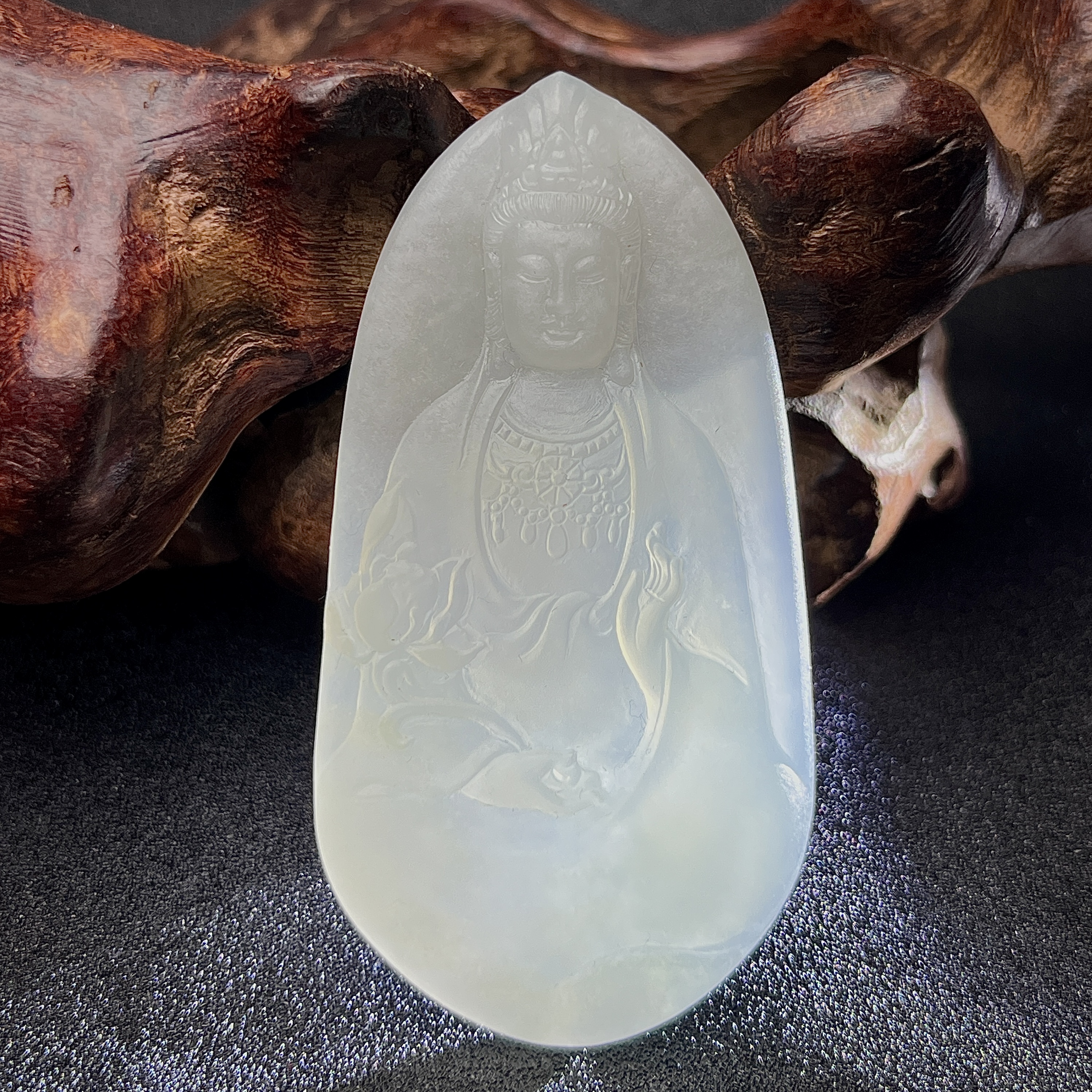 缅甸翡翠A货【名翠雅阁】莲花观音