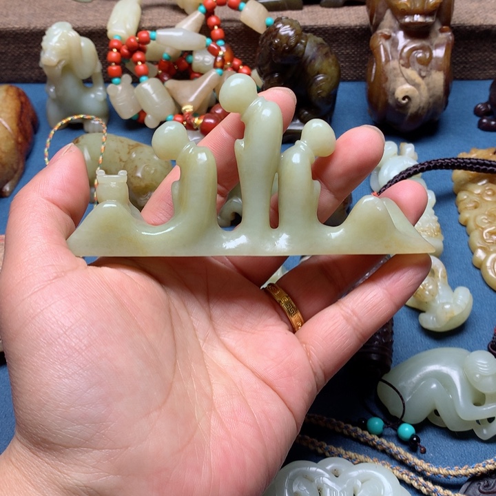 和田玉颈饰未镶嵌