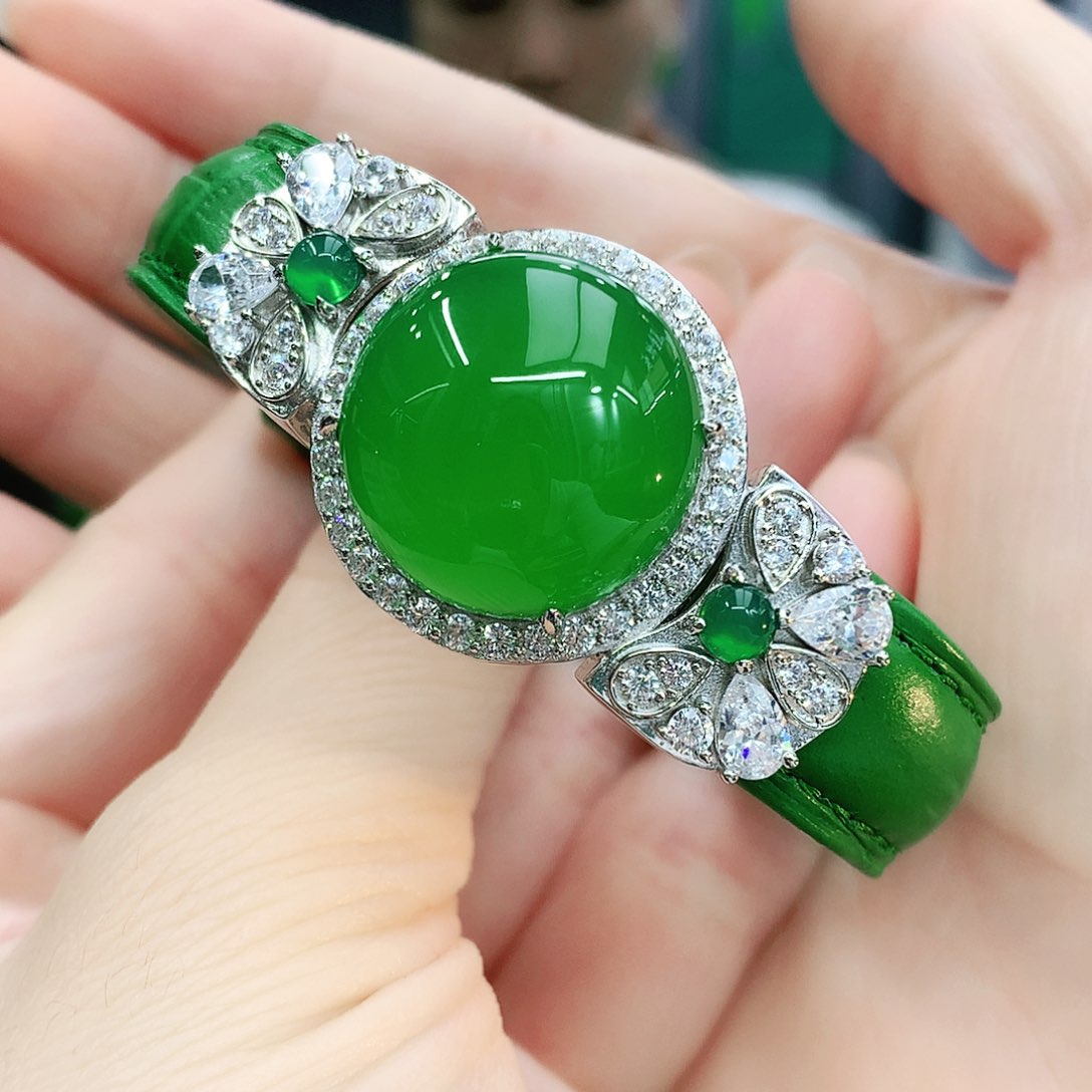 银S925镶嵌手牌玛瑙/玉髓