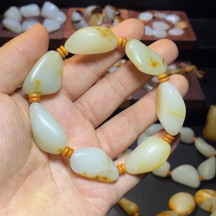 和田玉未镶嵌手链