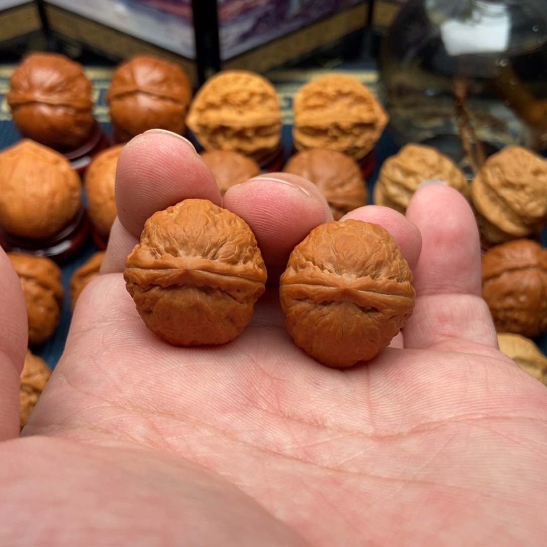 文玩核桃把件小金豆