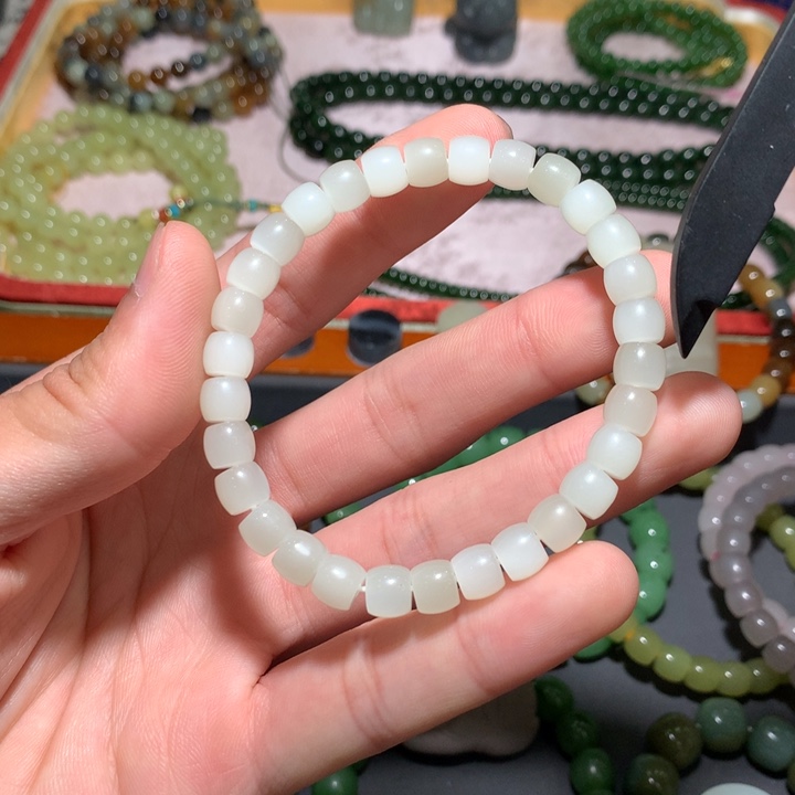 和田玉未镶嵌手串白玉起猫眼