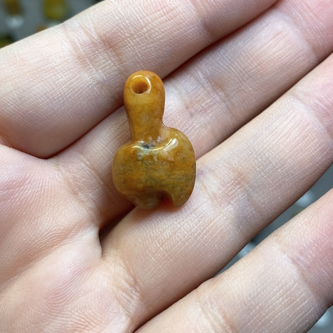 【闪购商品】蛇纹石玉配珠未镶嵌