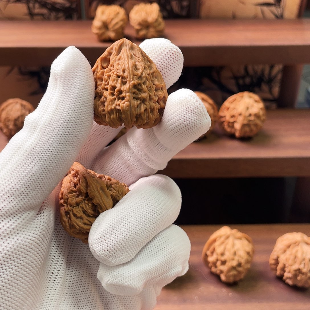 抖***抖文玩核桃吊坠南疆石