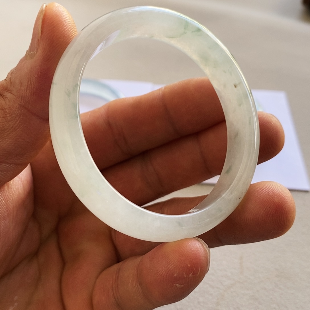 翡翠手镯（贵妃镯）未镶嵌天然翡翠手镯