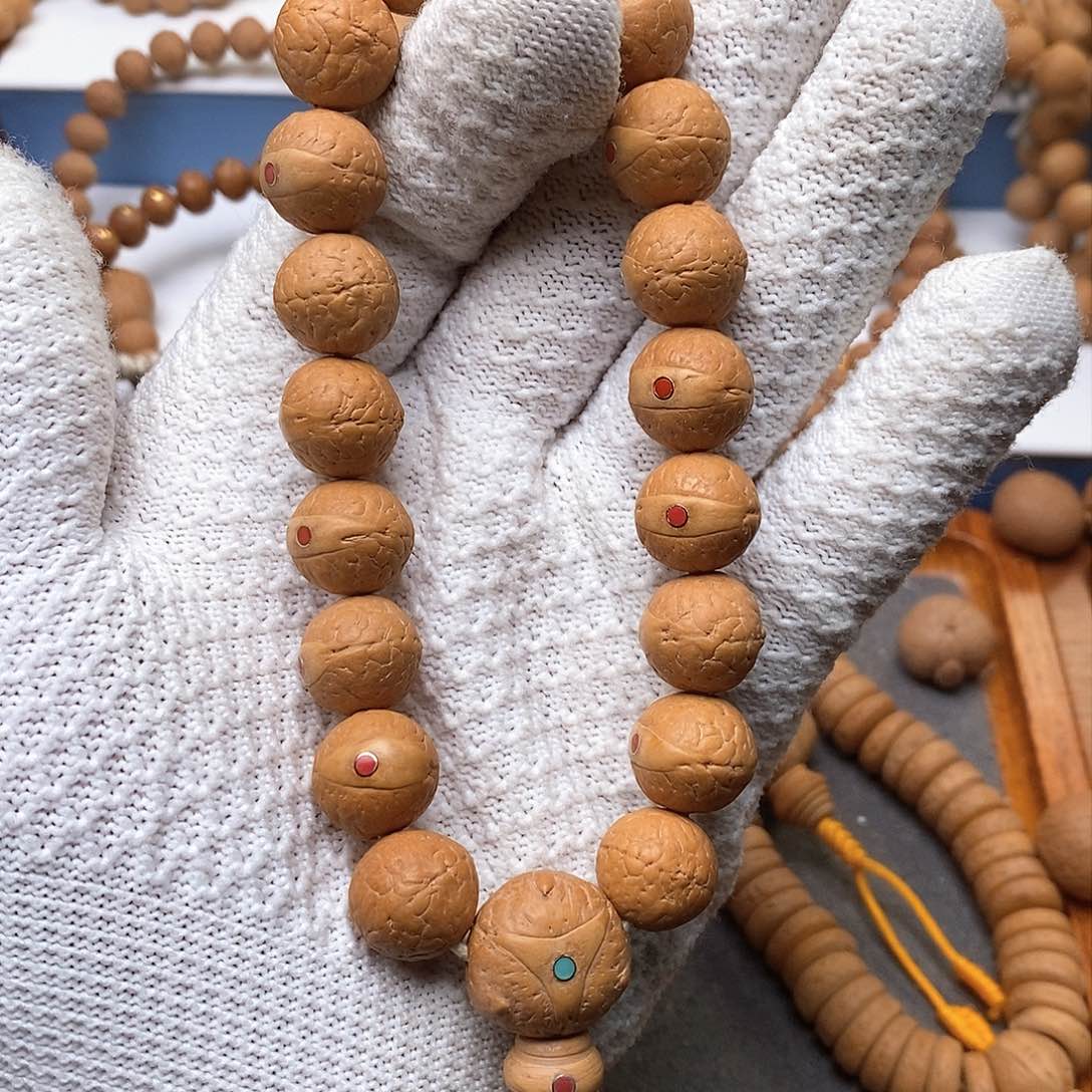 凤眼菩提手串镶嵌凤眼