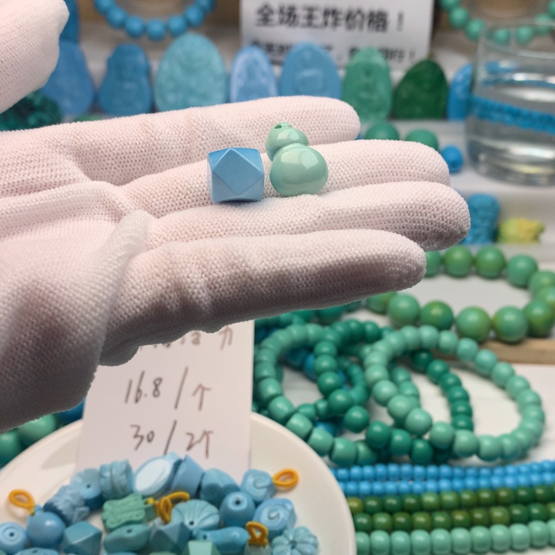 湖北批发精挑绿色矿原创手串108 以介绍为准
