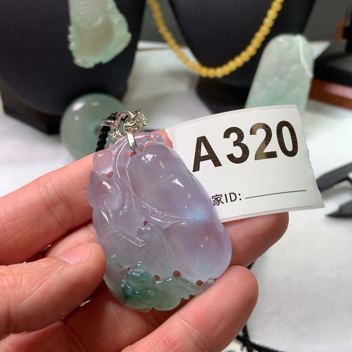 翡翠颈饰未镶嵌~*~哈哈哈哈哈哈哈哈