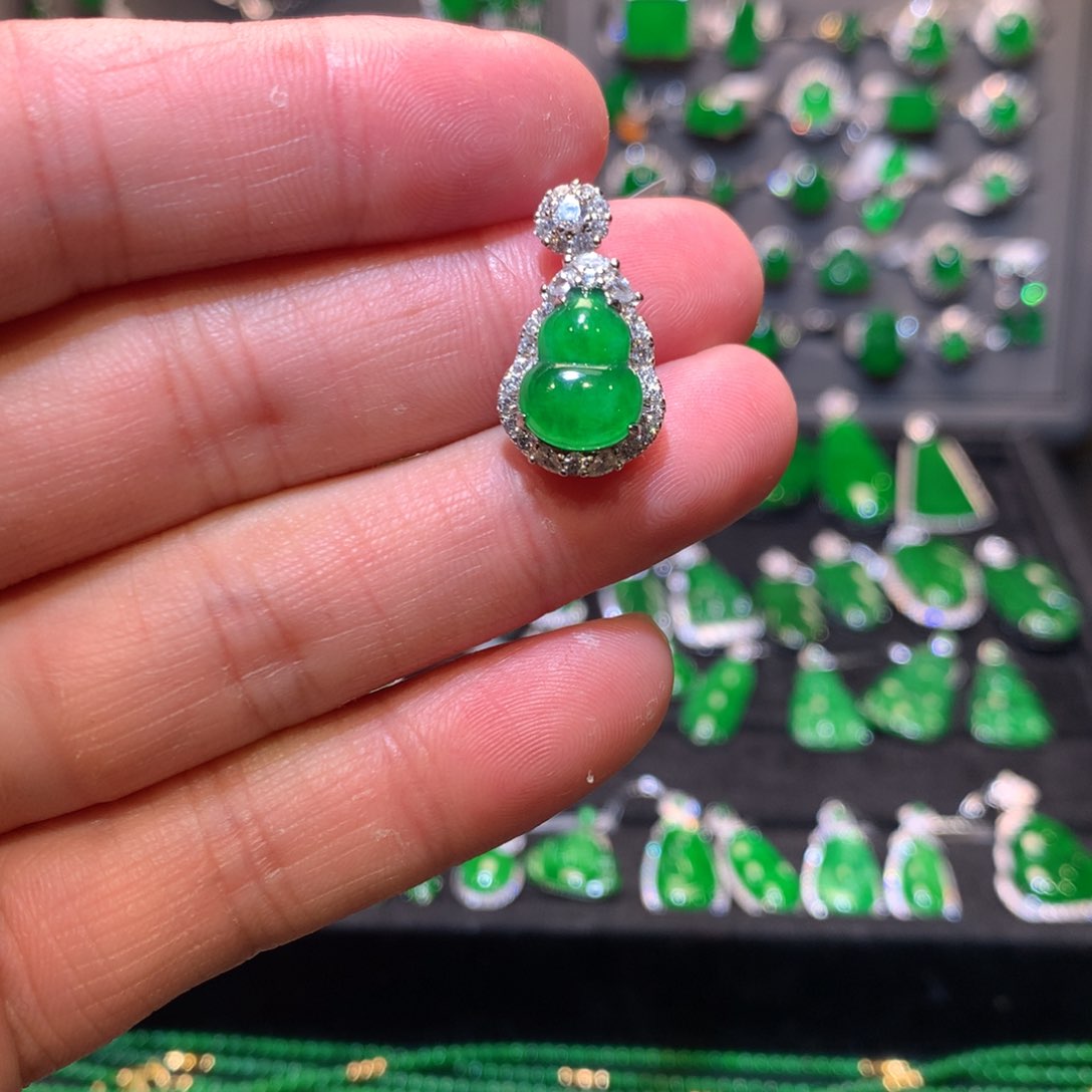 翡翠吊坠(不含链)银S925镶嵌天然翡翠