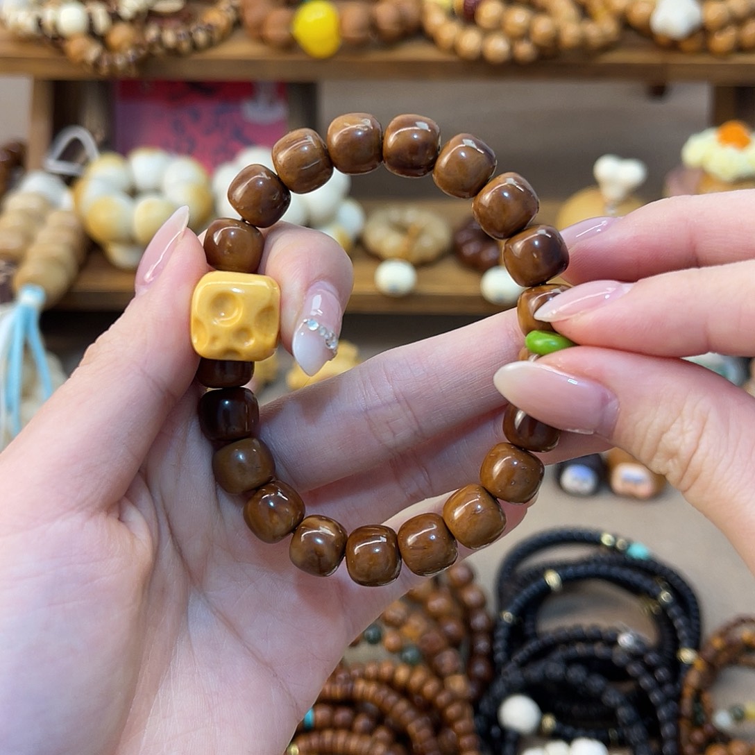 小***米手串库克老型珠搭配奶酪