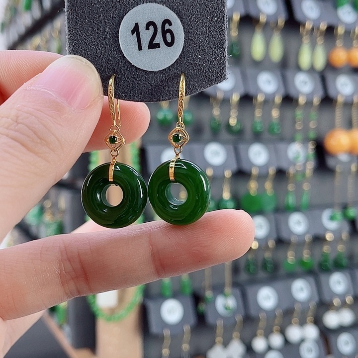 18K金镶嵌和田玉耳饰