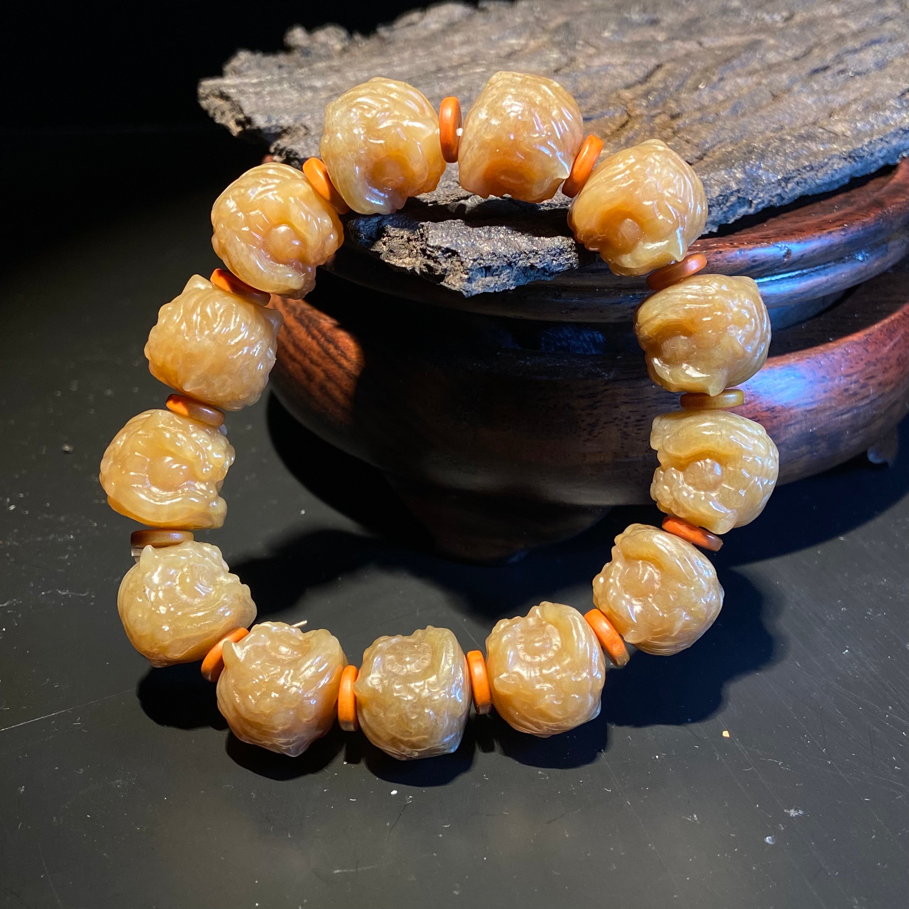 251112005新疆和田玉醒狮手串