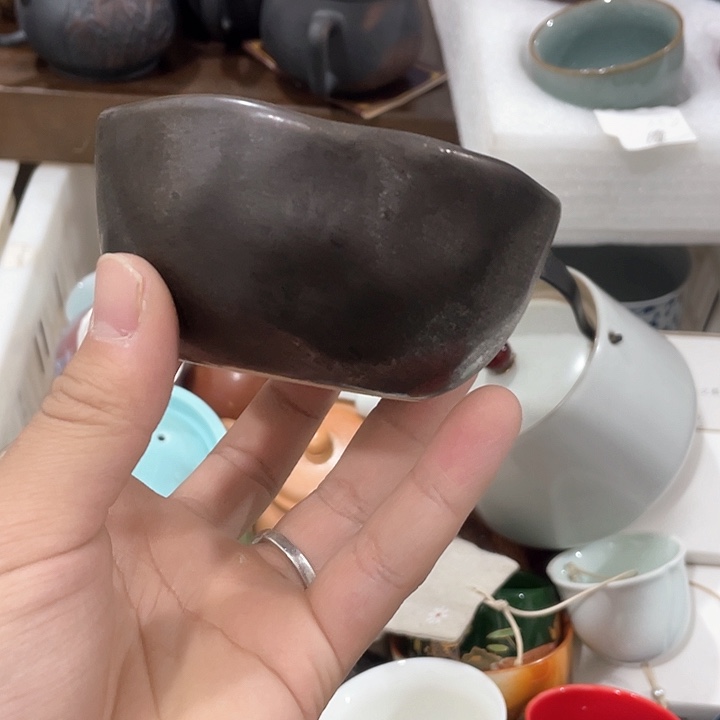 陶瓷茶具全部清清完回家过年