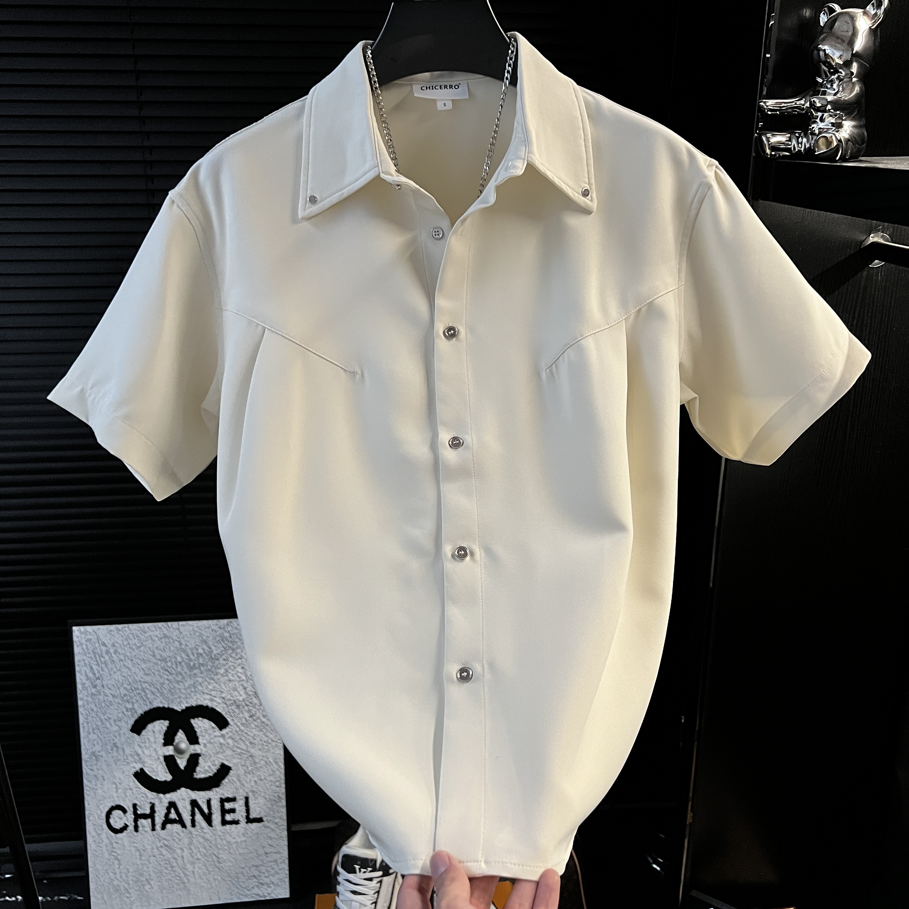 Vi-高级感冰丝男士短袖衬衫休闲百搭帅气简约宽松薄款衬衣夏季