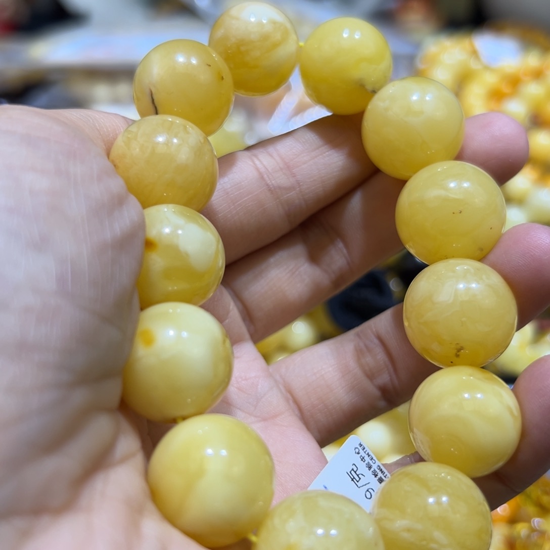 琥珀珠宝奇石未镶嵌