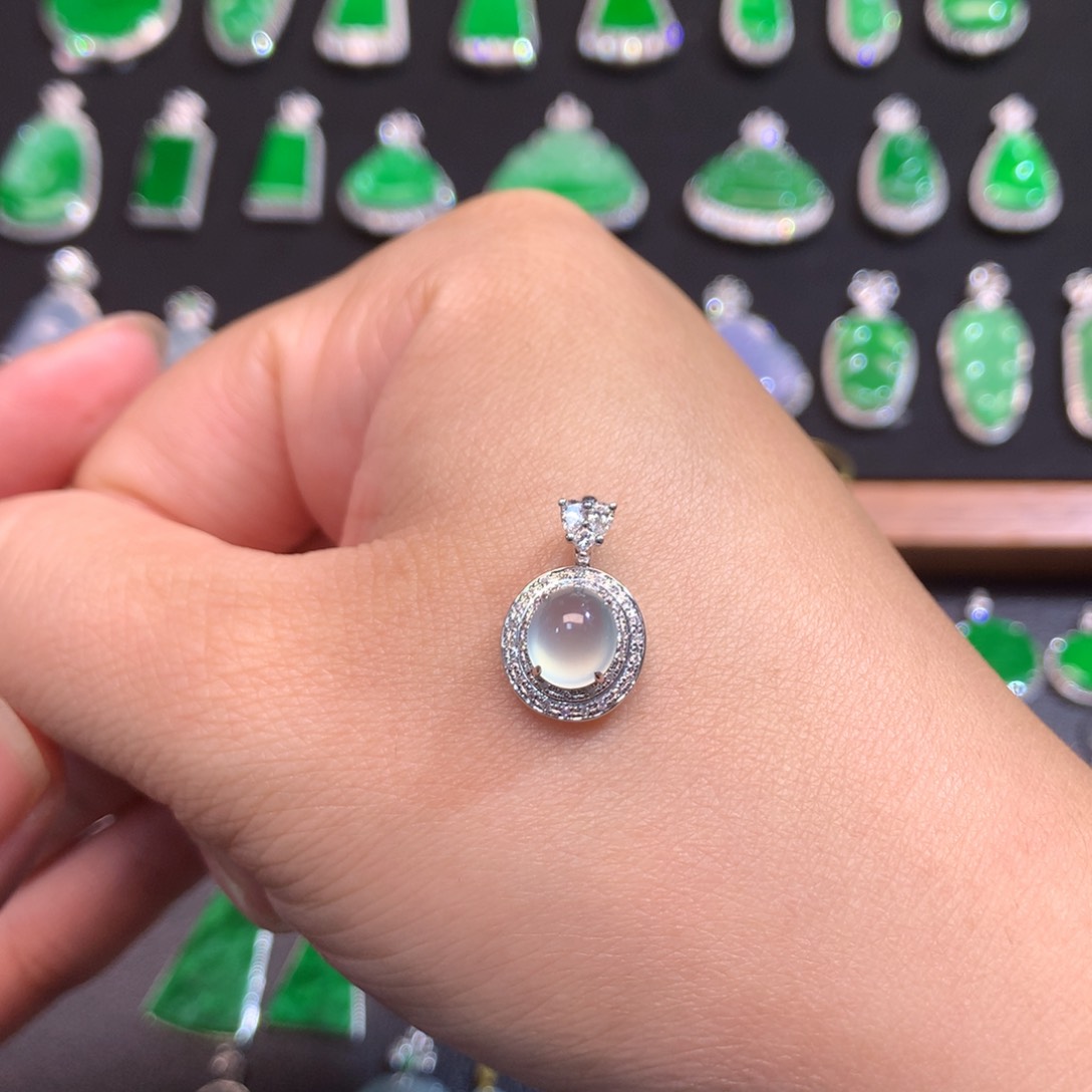 翡翠18K金镶嵌吊坠(不含链)