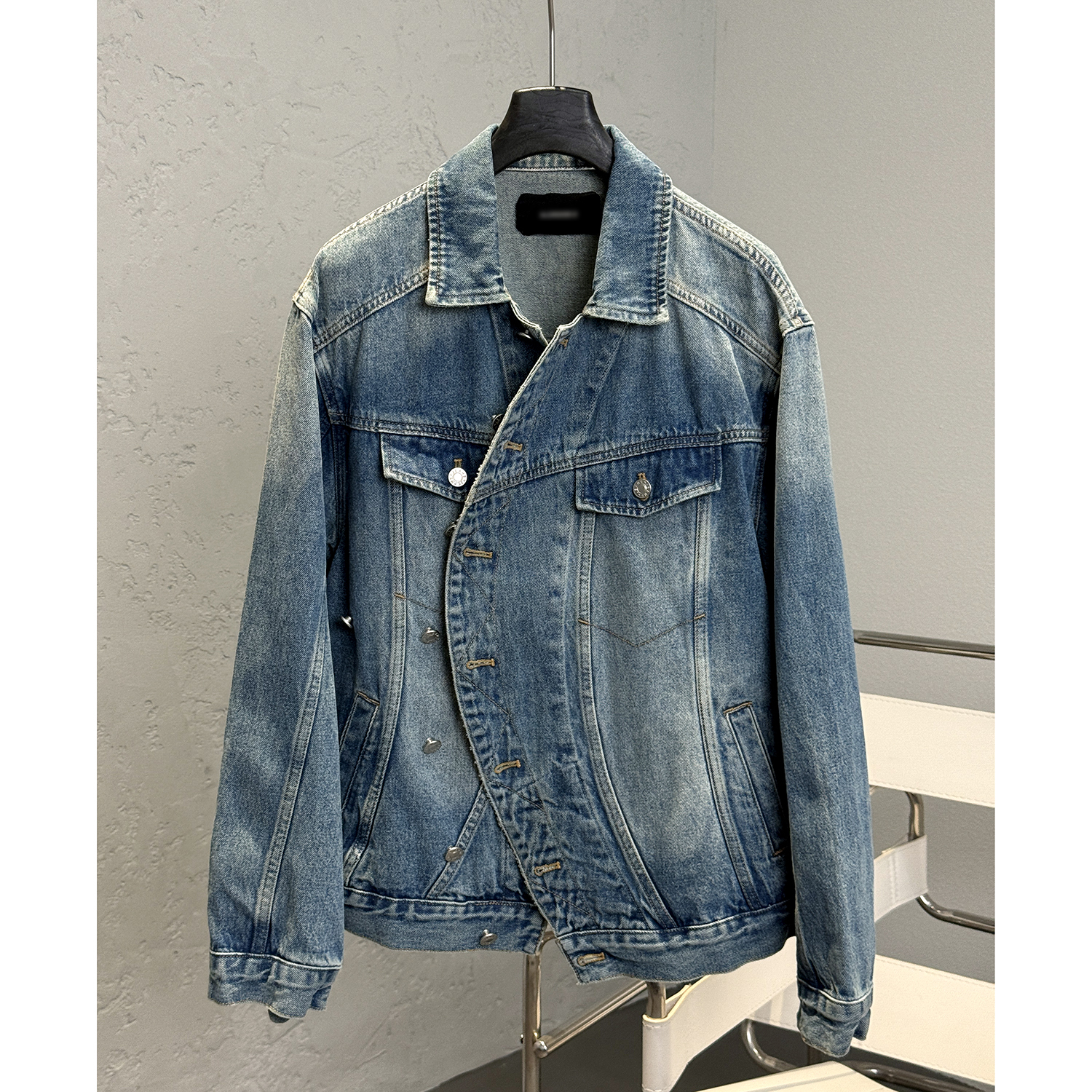 25C斜扣不规则复古设计感长袖水洗牛仔夹克外套 AL89828