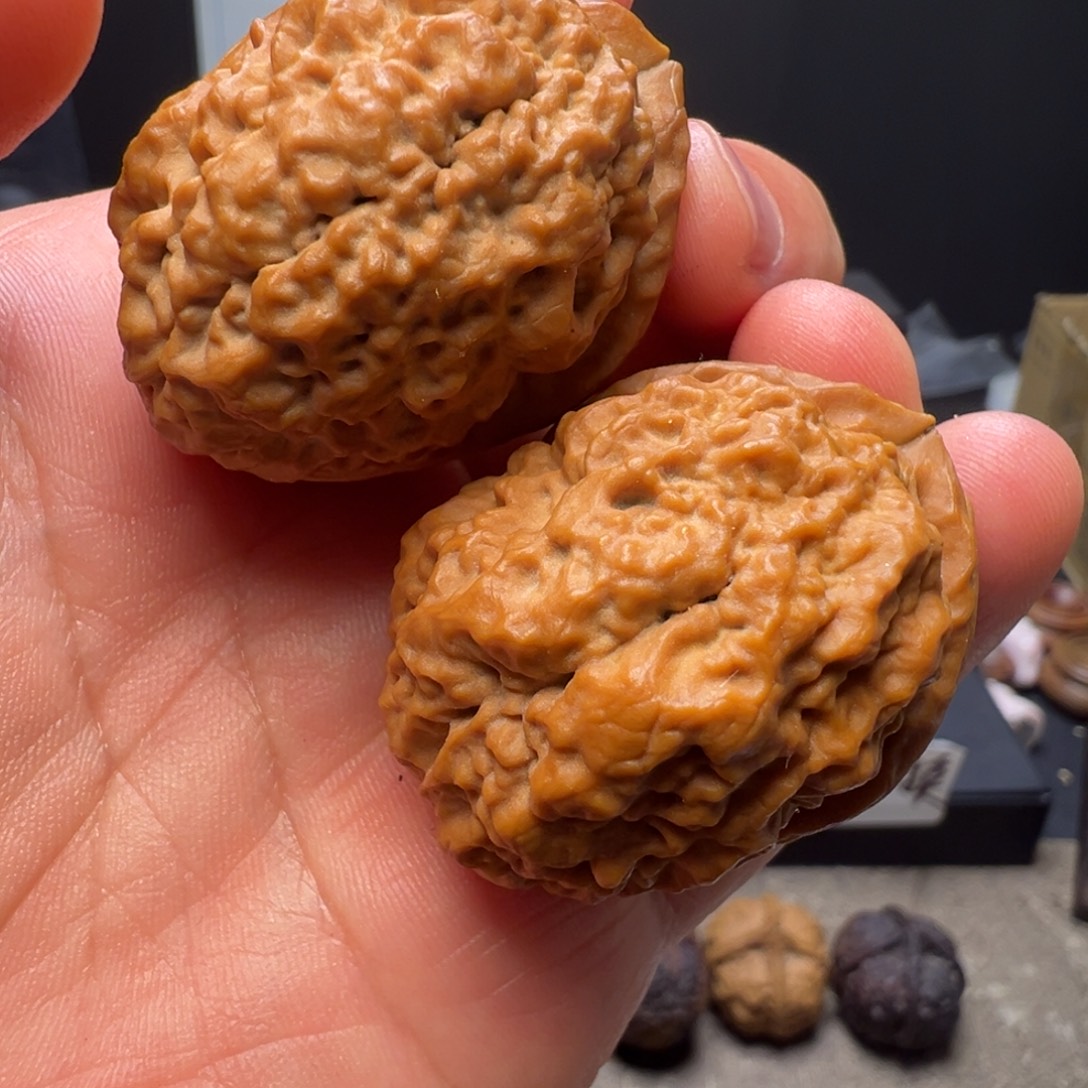 文玩核桃吊坠毒液39mm