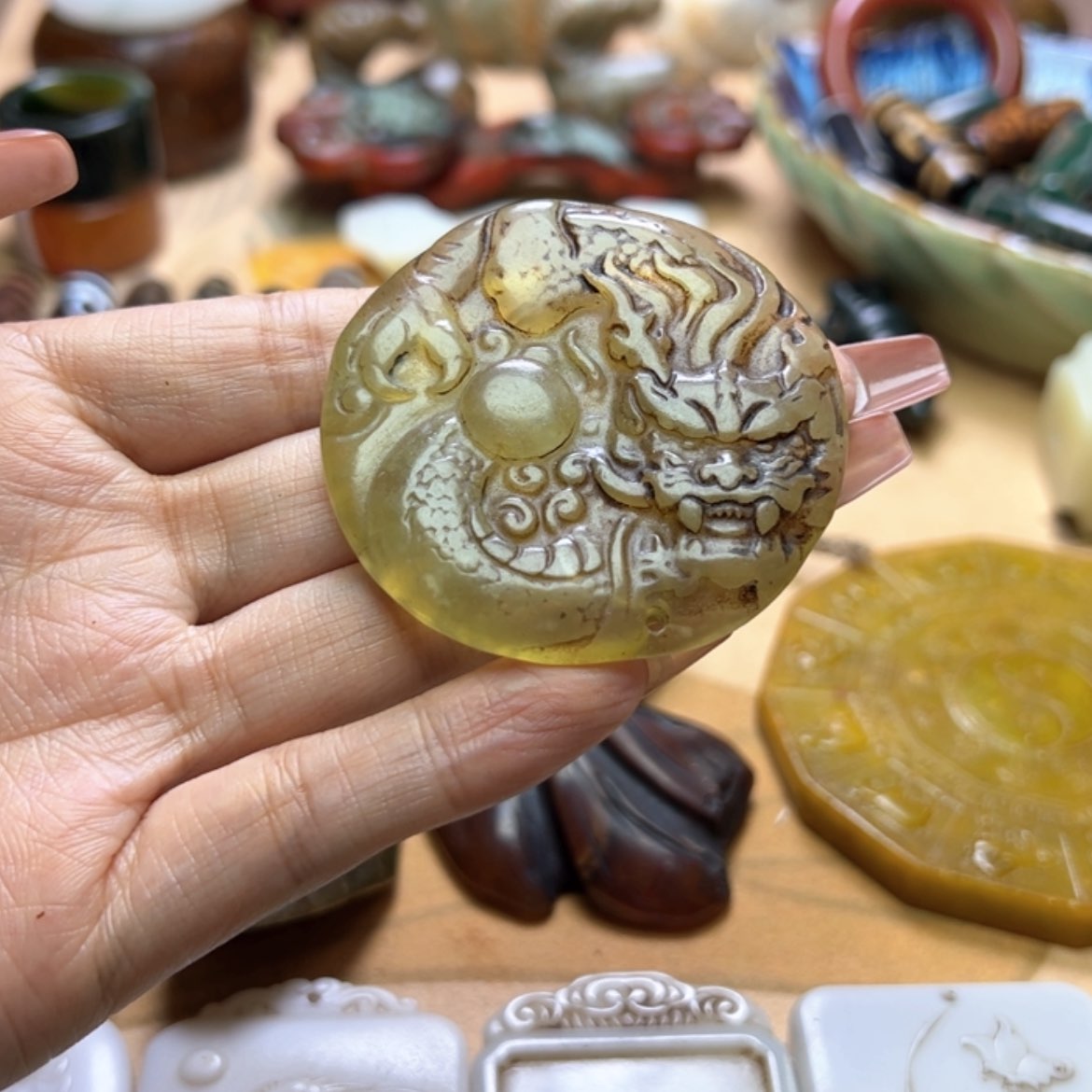 【闪购商品】蛇纹石玉颈饰未镶嵌
