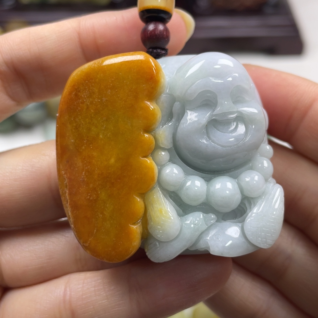 翡翠未镶嵌颈饰牌子