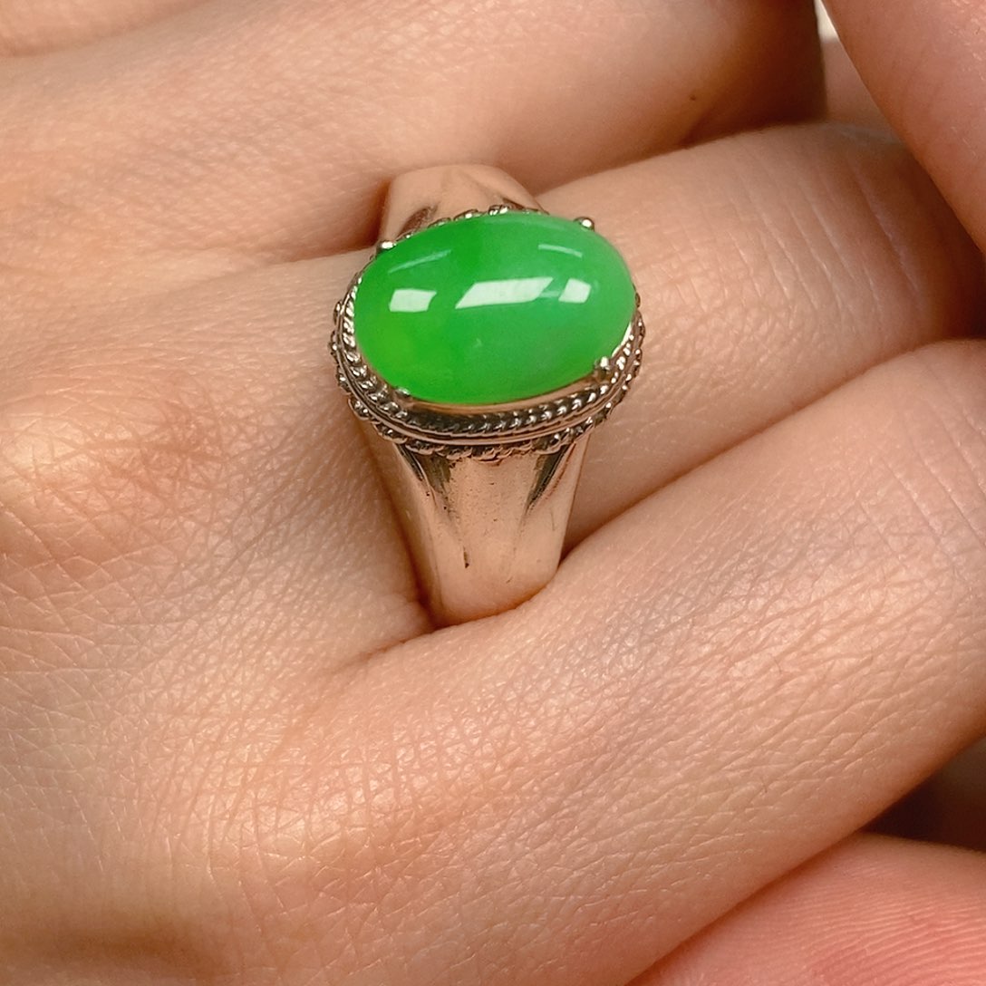 翡翠戒指未镶嵌翡翠