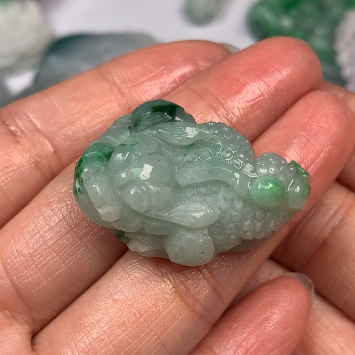 定制翡翠未镶嵌翡翠