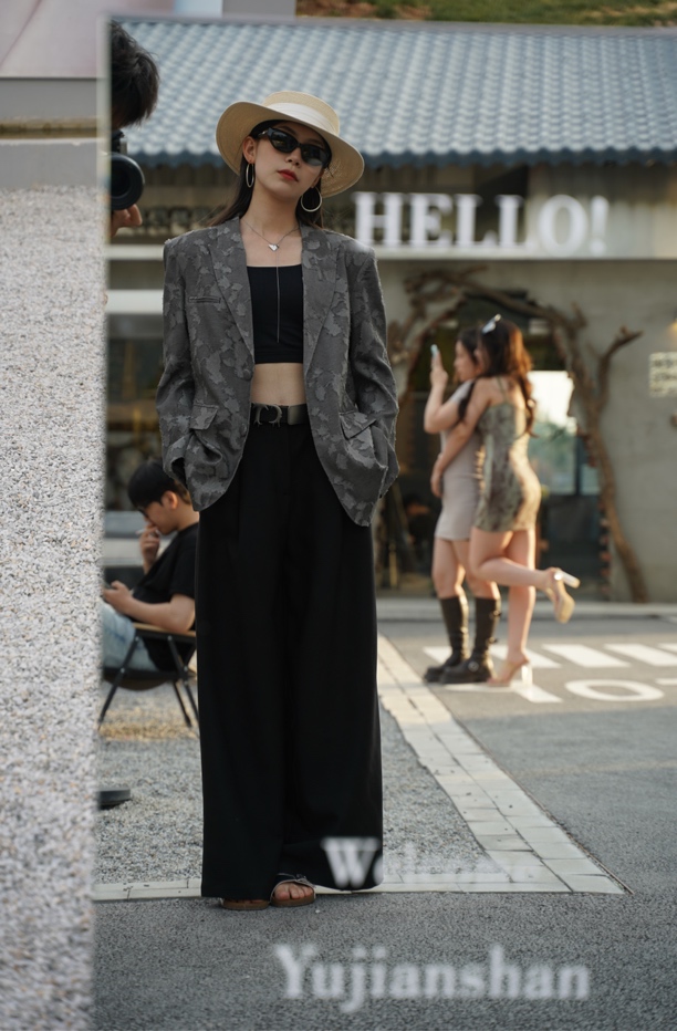 88私服  高级感轻奢小西装外套春夏2025新款气质显瘦时尚松弛外套