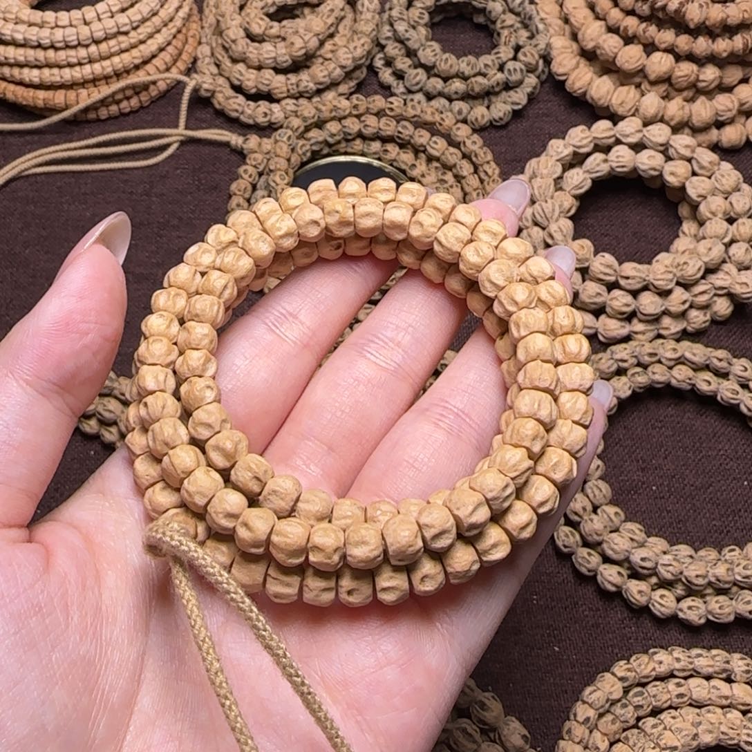 柏香籽/百香籽吊坠游****?