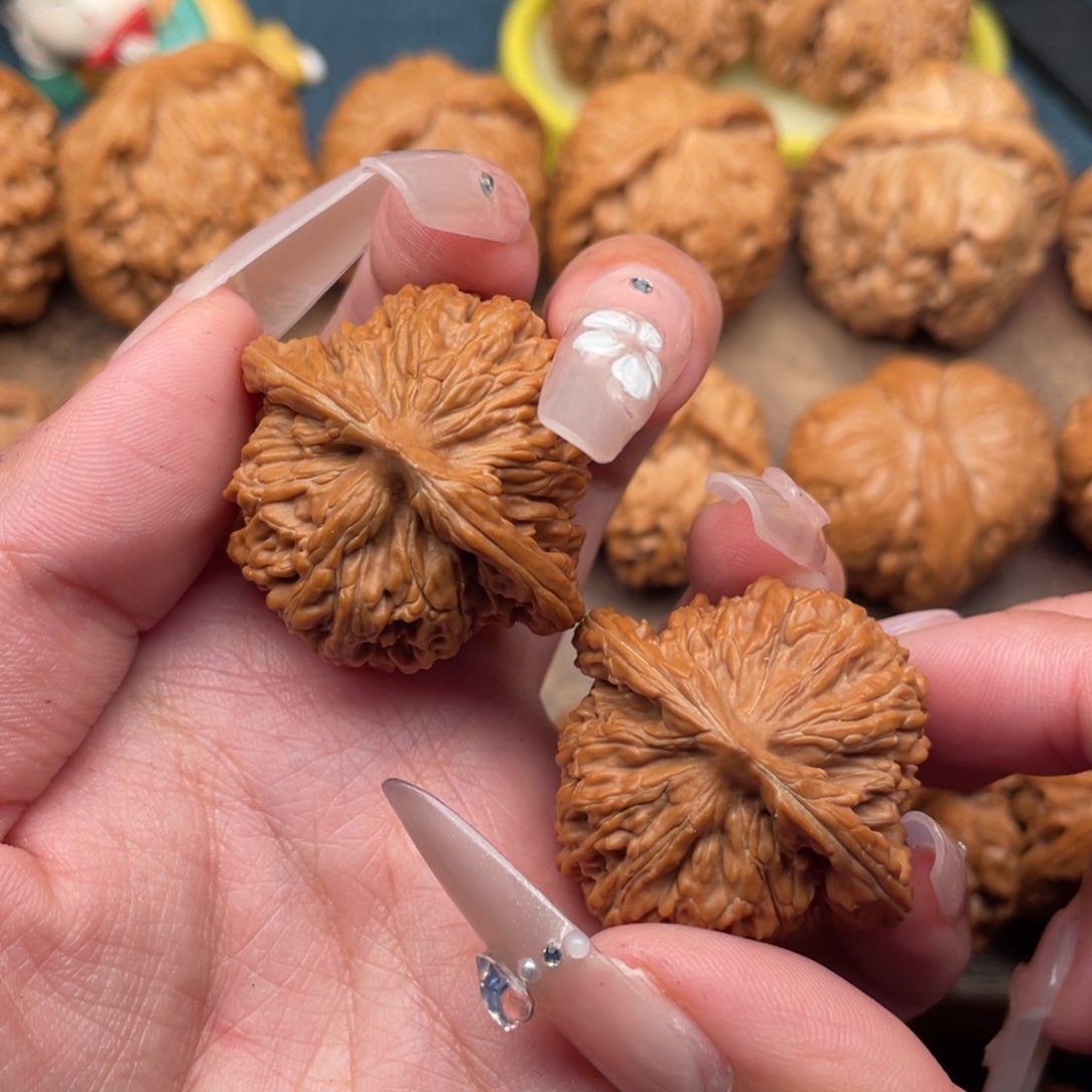 文玩核桃把件新****r全品汉高楼37