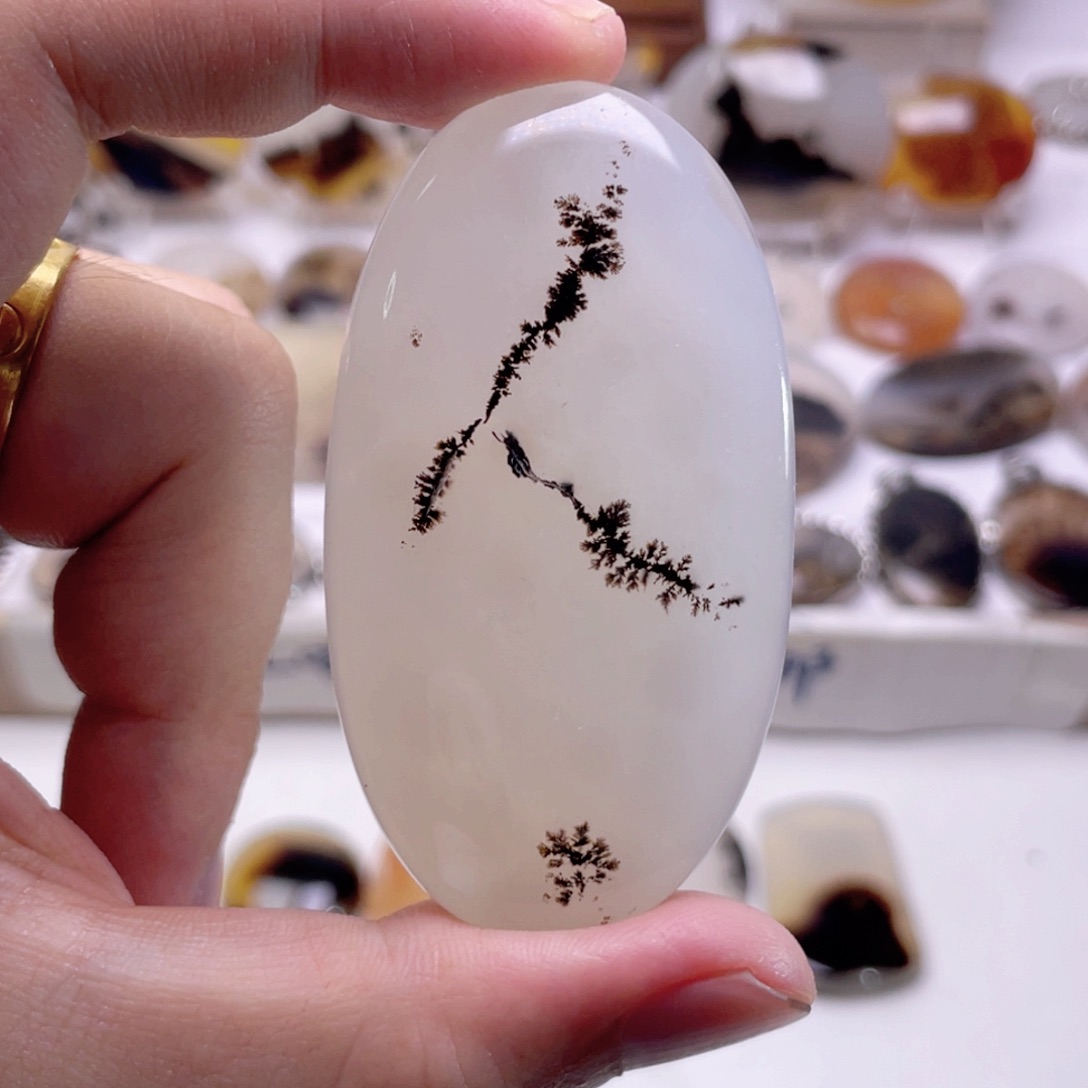 未镶嵌颈饰玛瑙/玉髓