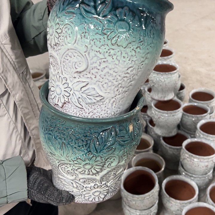 高度20厘米口18厘米