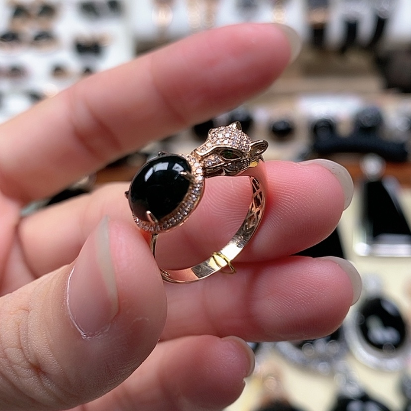 【闪购商品】翡翠戒指18K金镶嵌豹子头