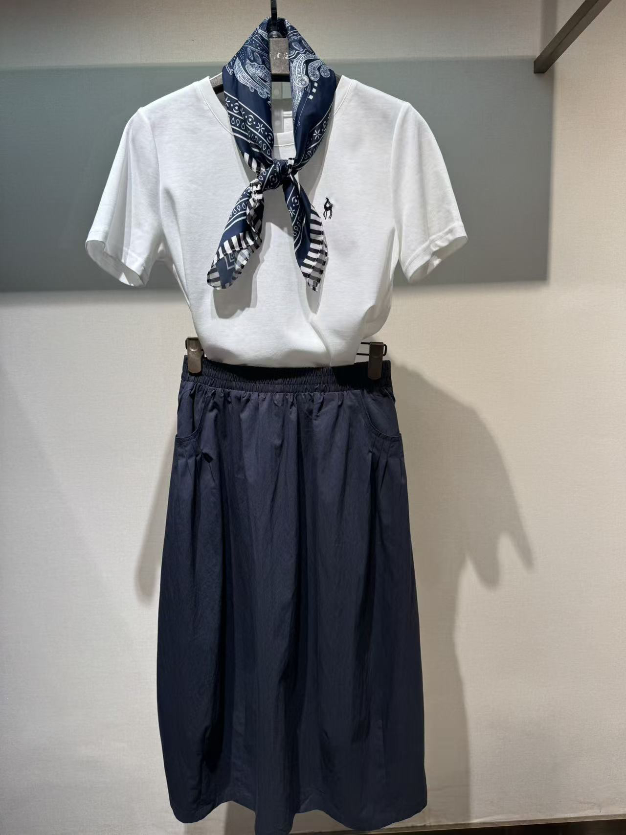 25276020【HIUOYA】新款休闲时尚套装
