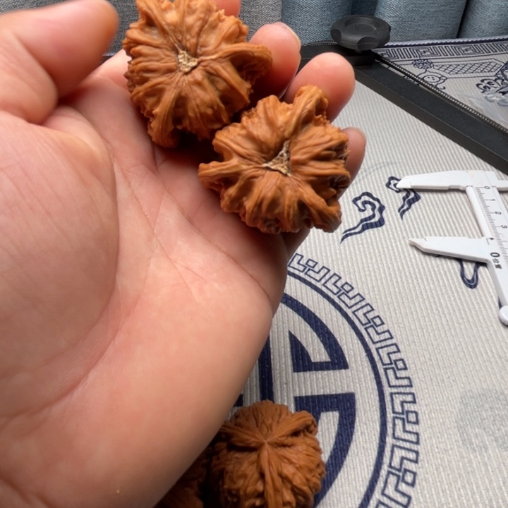 六***高吊坠文玩核桃三棱三棱三棱三棱