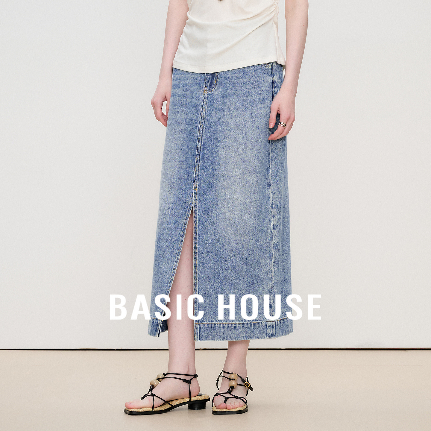 Basic House/百家好秋季新款洋气休闲女装牛仔半身裙B0625B5CGI2