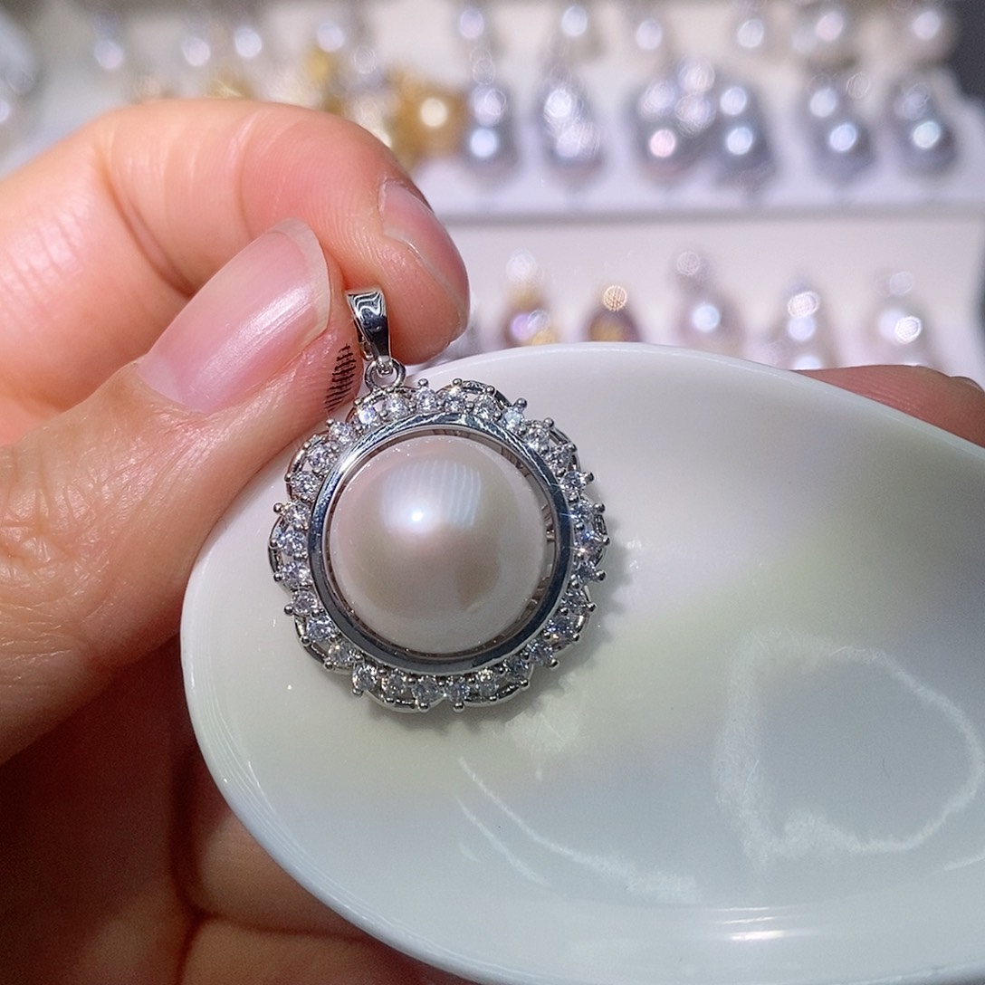 淡水珍珠吊坠(赠链)合金尺寸13/14毫米