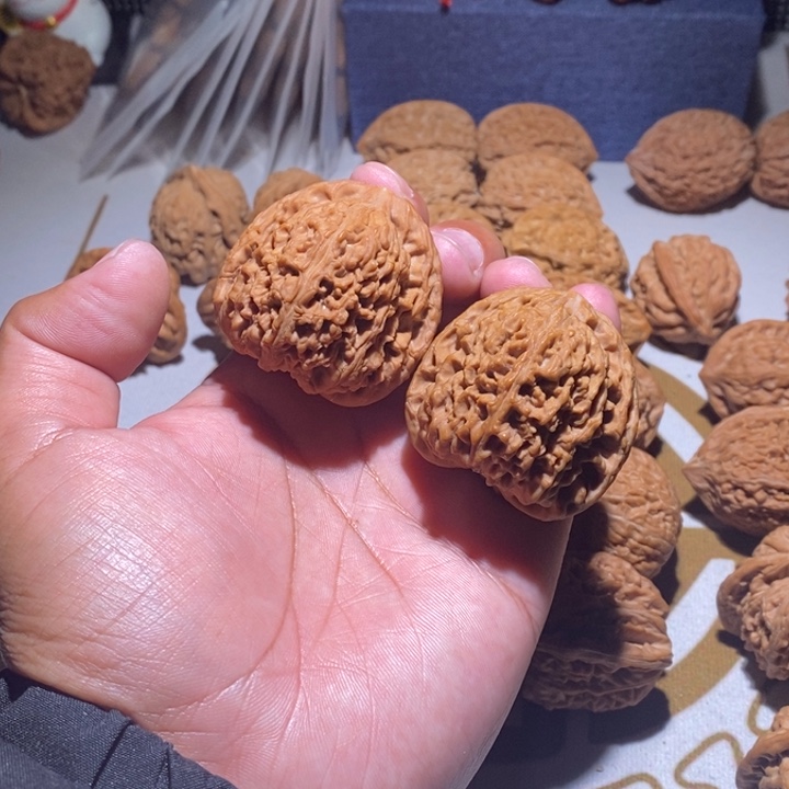 把件文玩核桃南疆石