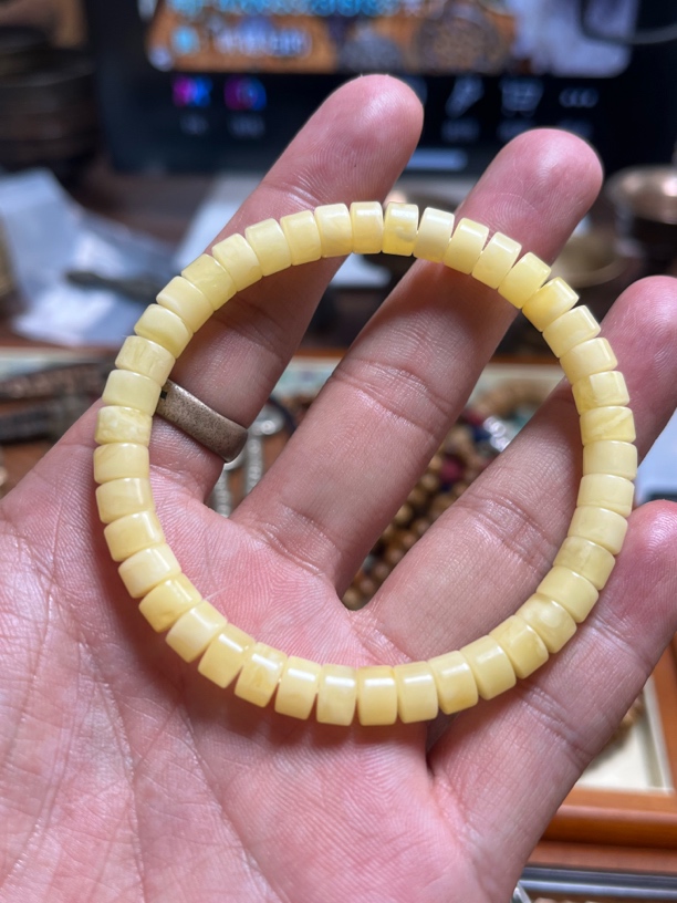 非金属树脂手链 藏传黄色手串配饰