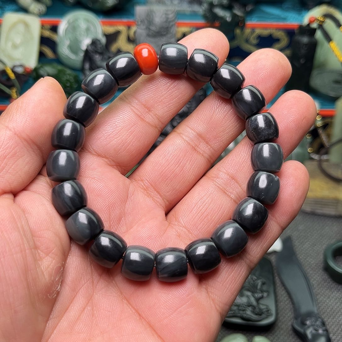 和田玉颈饰未镶嵌