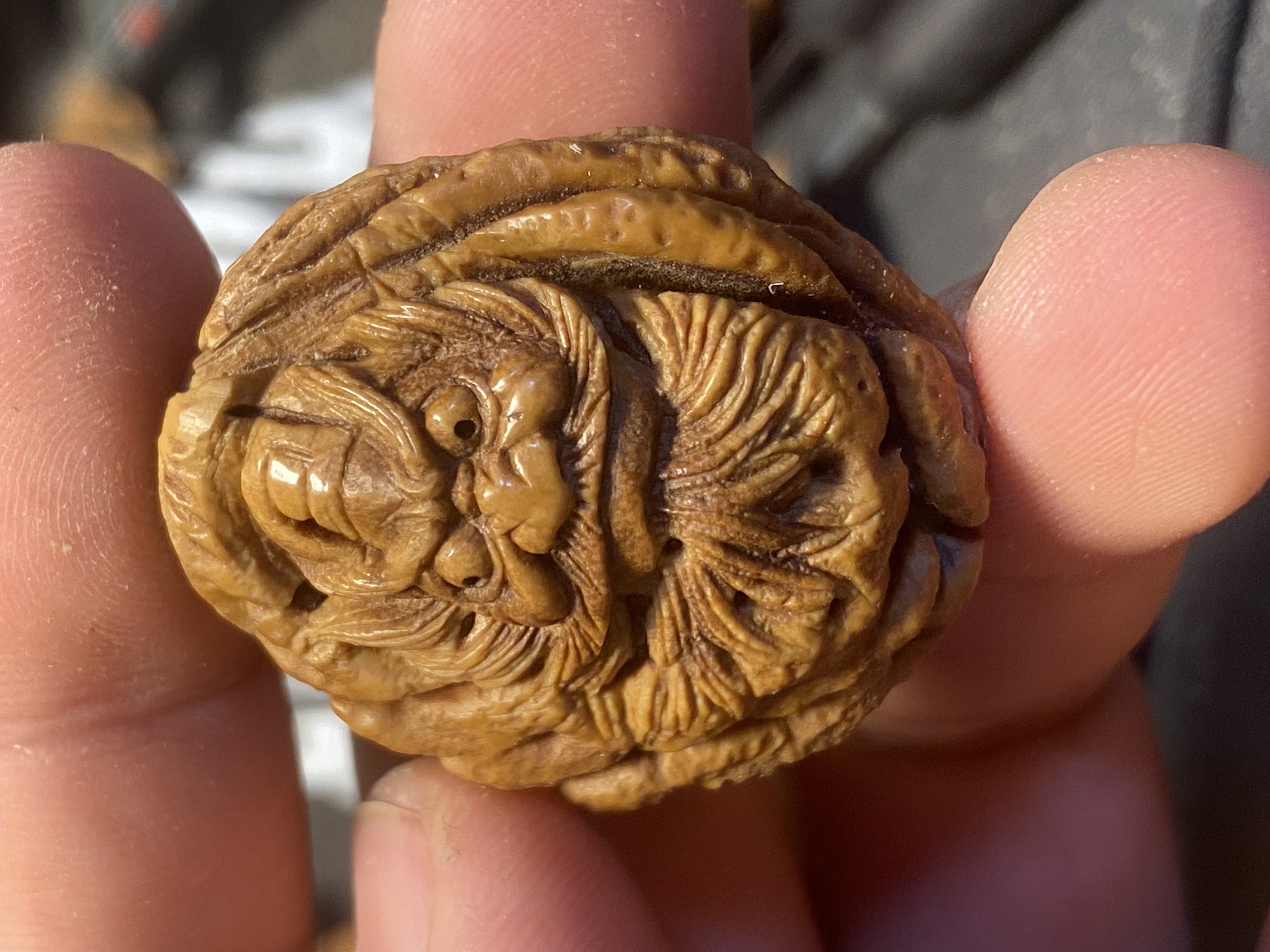 纯手工桃核雕刻全脸钟馗