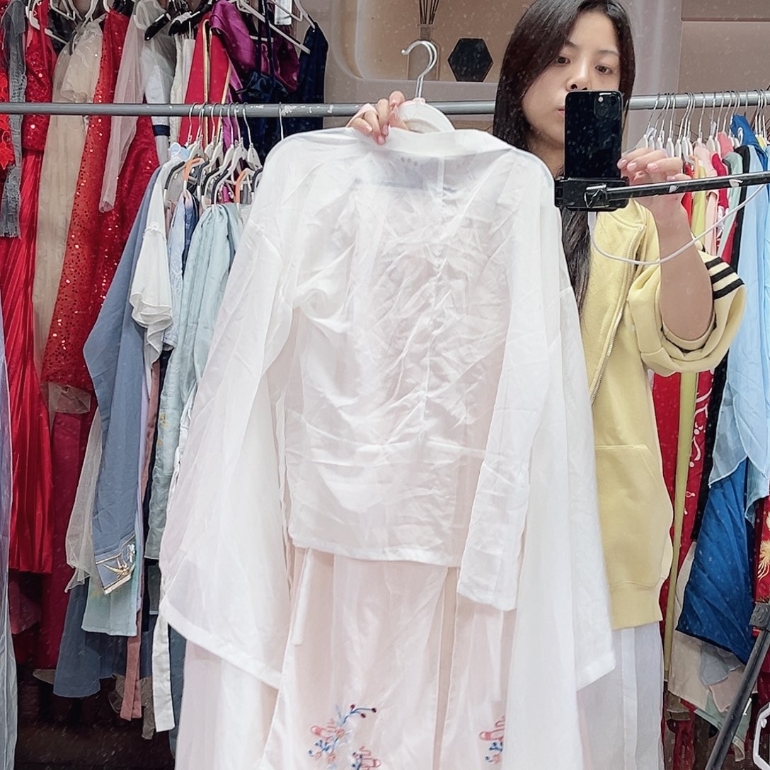 在外面吃饭的吗今天下午几