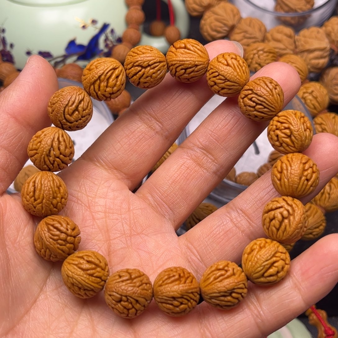 埪***桃核吊坠龙纹桃核