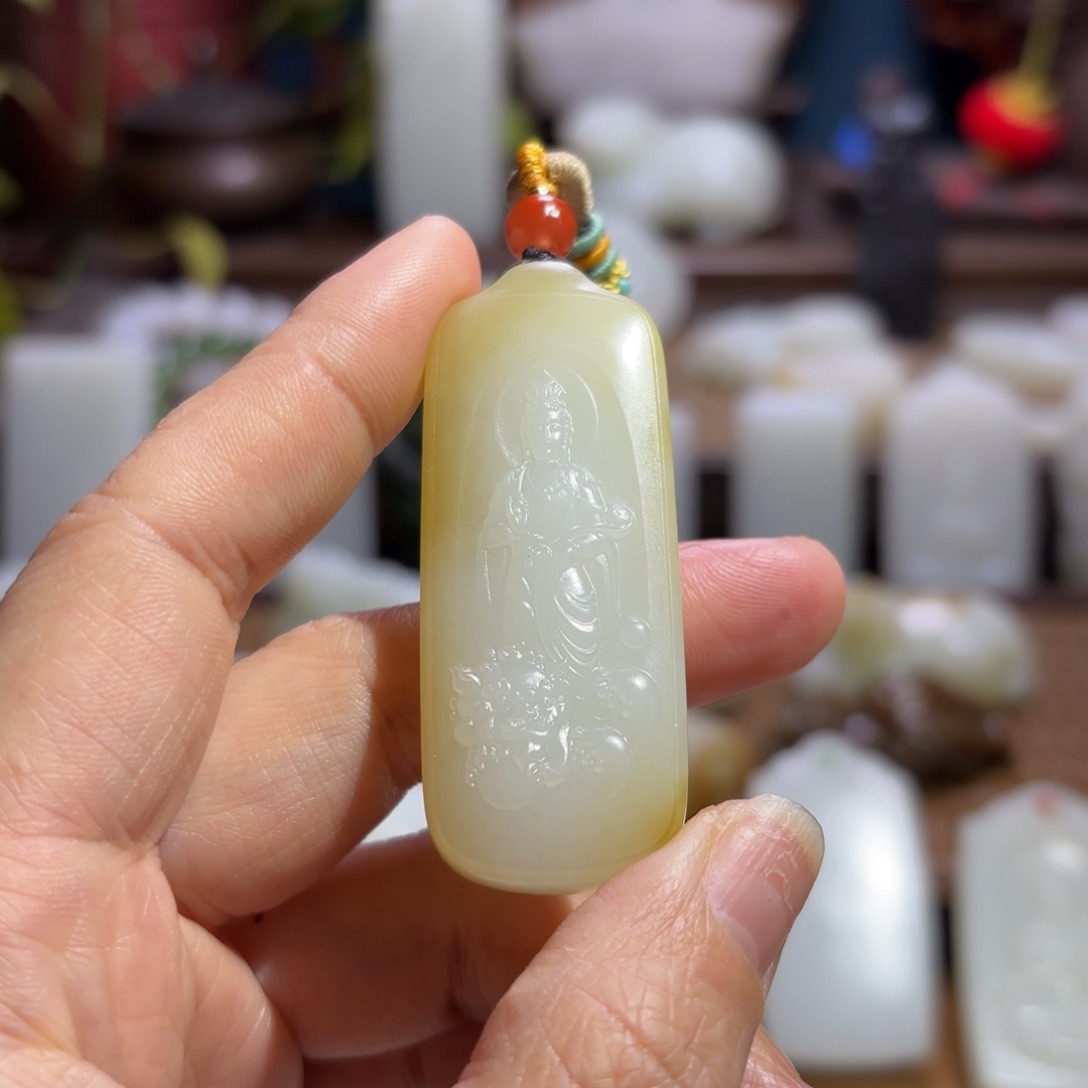 和田玉颈饰未镶嵌