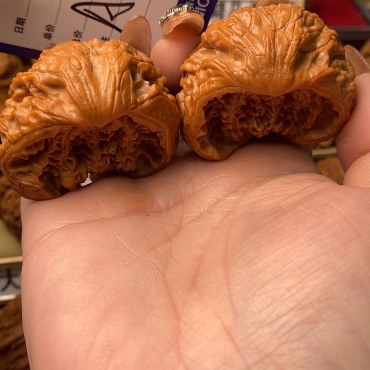 下***好把件桃核蛇王聚宝盆