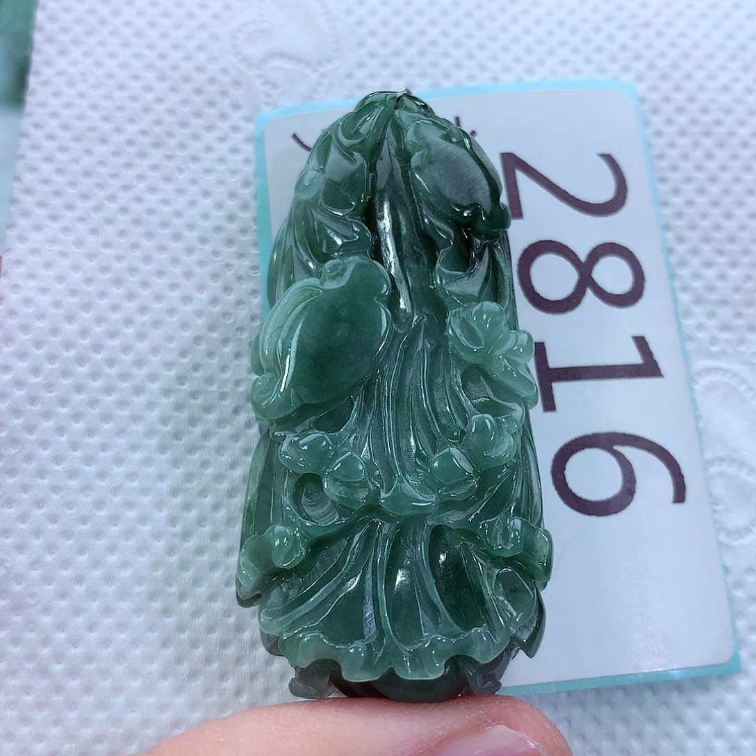吊坠(不含链)未镶嵌翡翠