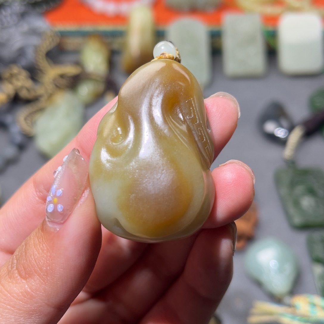 和田玉挂件未镶嵌