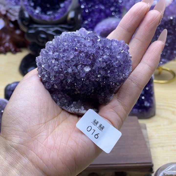 未镶嵌水晶大型摆件（非配饰）