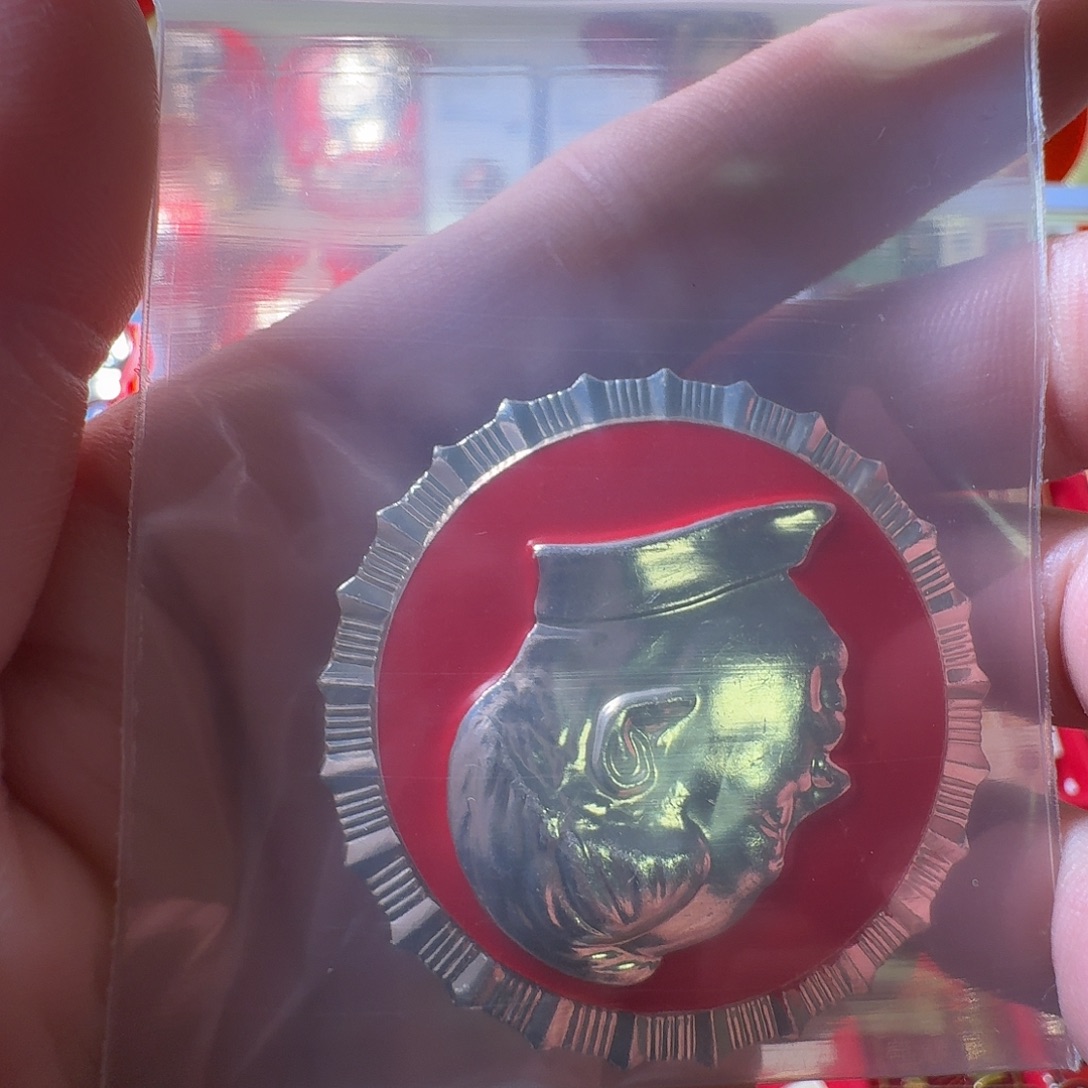 凡***就铝徽章一枚给老铁……